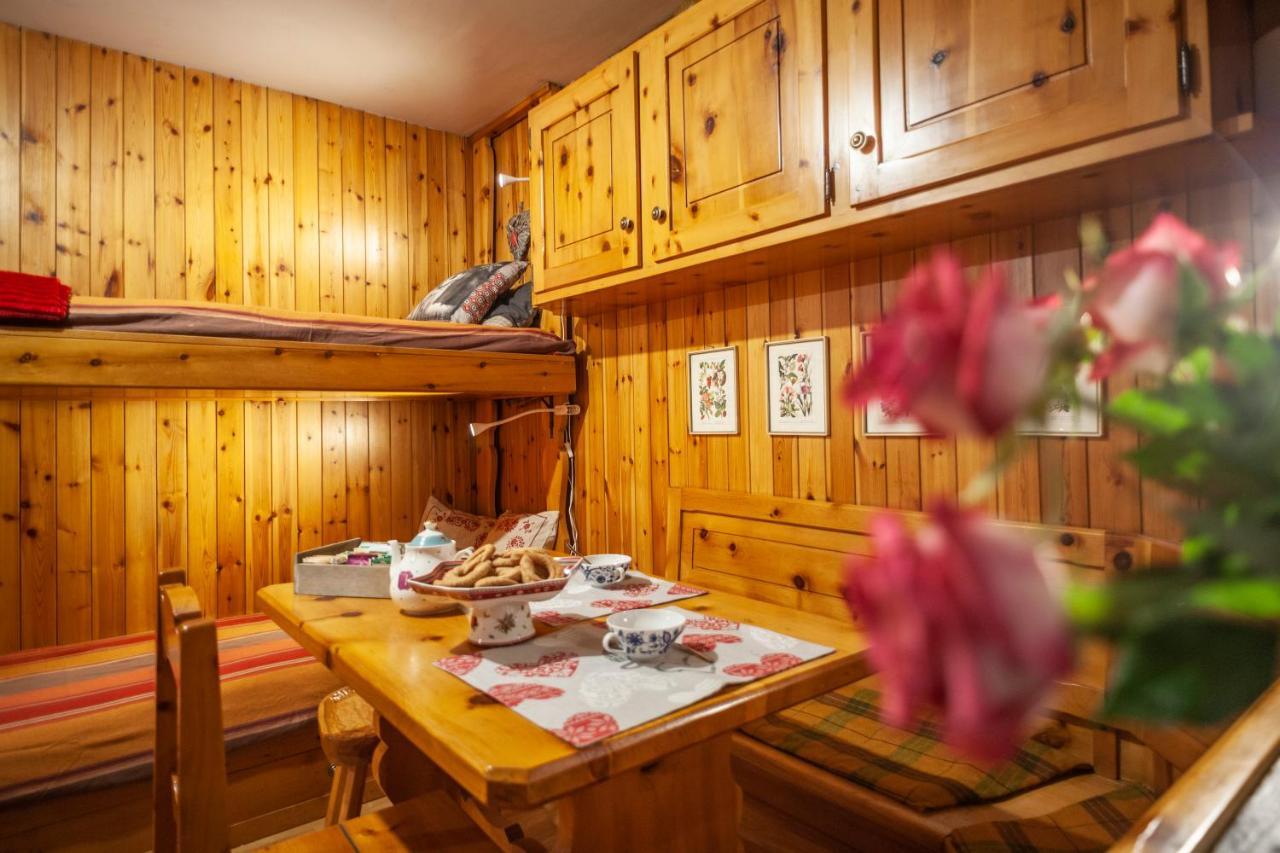 Casa-Chalet, In Centro A Courmayeur! Exterior photo