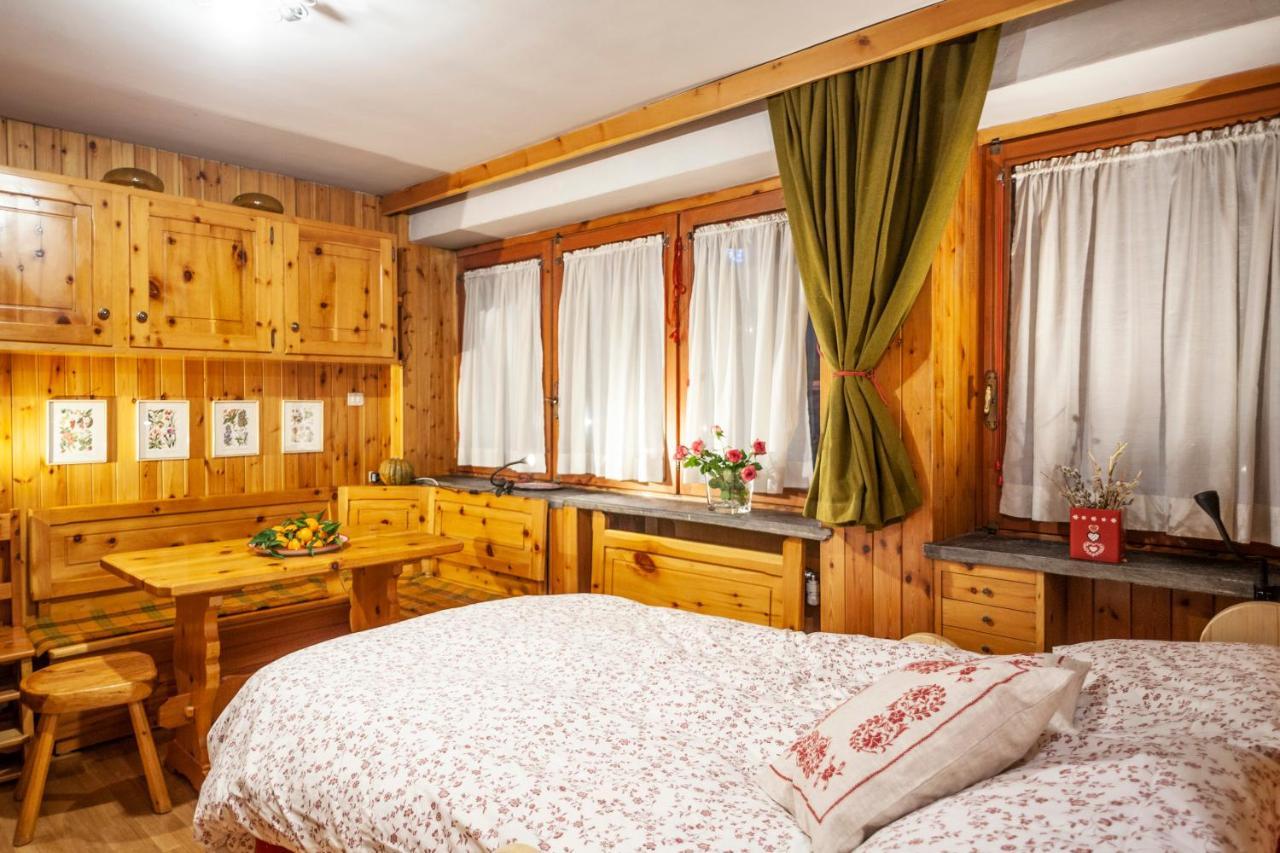 Casa-Chalet, In Centro A Courmayeur! Exterior photo